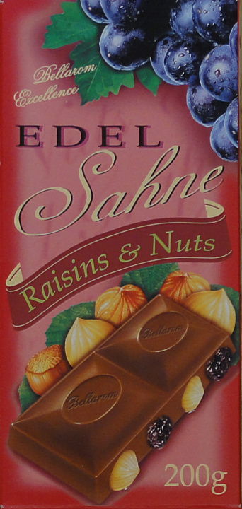 Bellarom srednie Excellence Edel sahne raisins & nuts.jpg